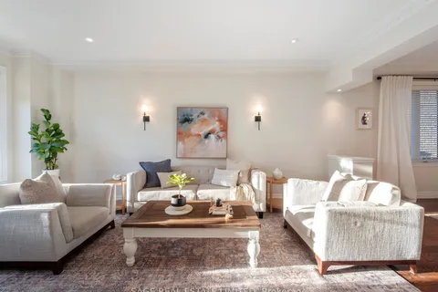 1789 Pine Grove Avenue, ON L1V 1K7