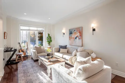 1789 Pine Grove Avenue, ON L1V 1K7