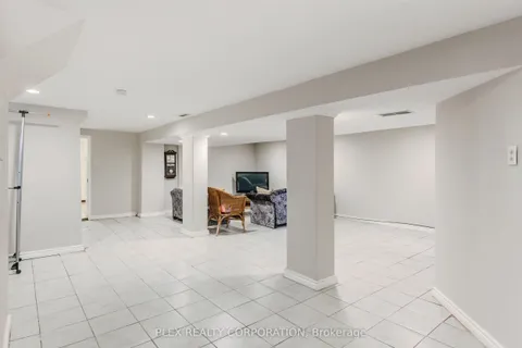 52 Merrian Road, ON M1K 3M7