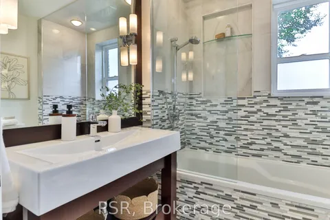 1334 Pape Avenue, ON M4K 3X2