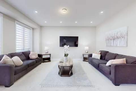 972 Andrew Murdoch Street, ON L1H 7K5