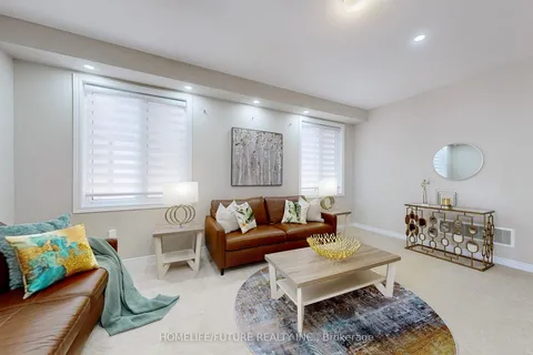 972 Andrew Murdoch Street, ON L1H 7K5