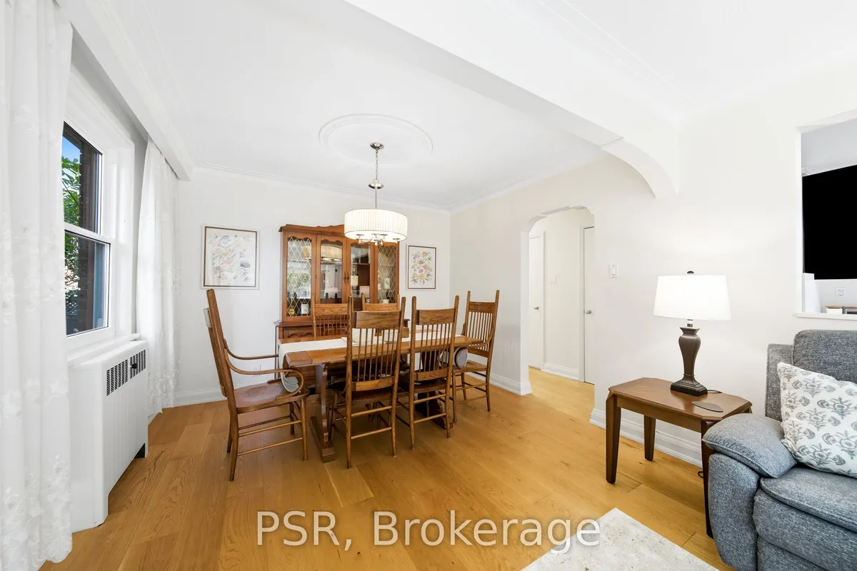 25 Knight Street, ON M4C 3K8