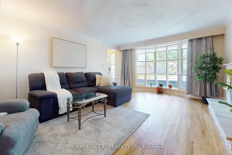 18 Darlingside Drive, ON M1E 3N8