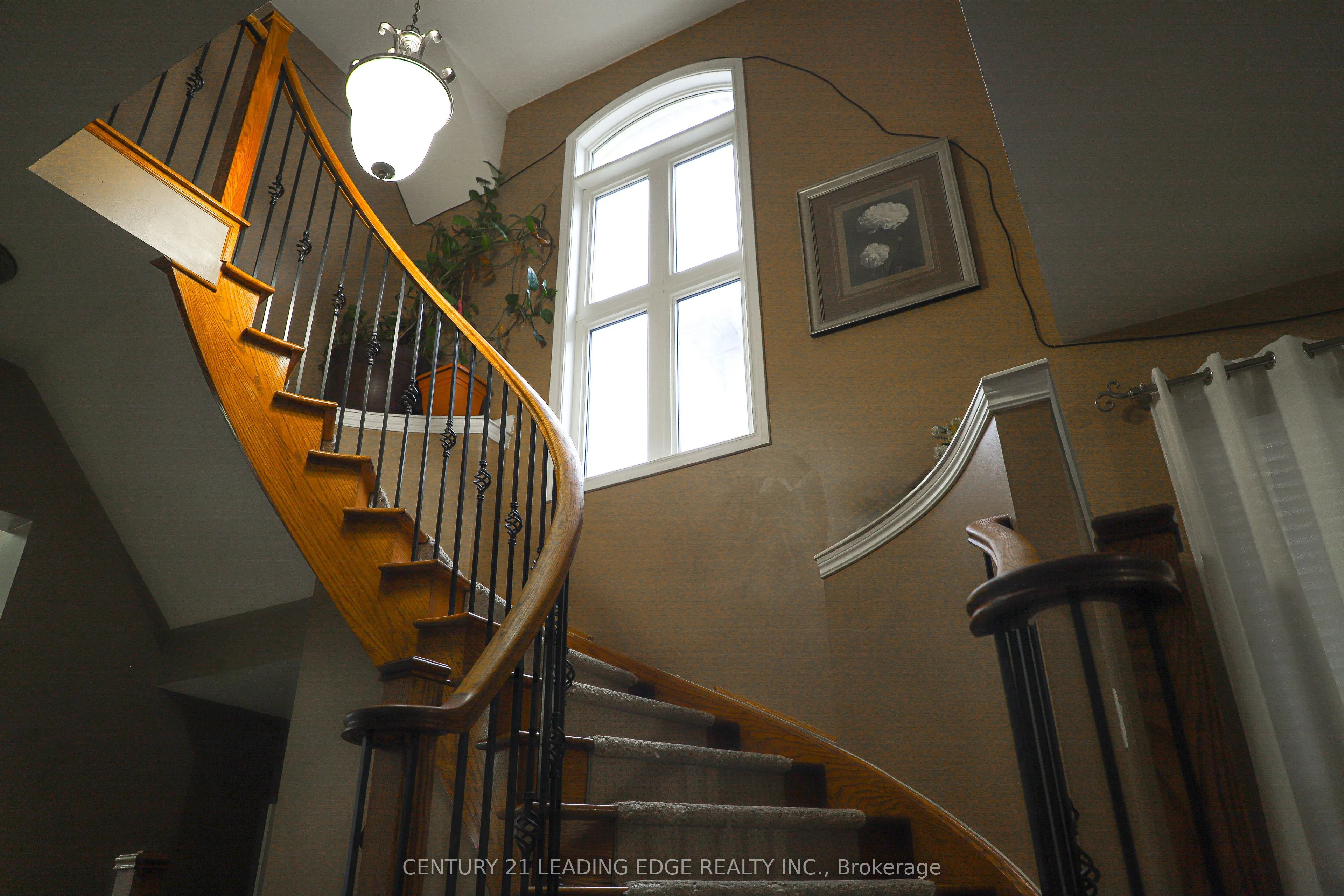 6 Gamble Drive, ON L1Z 0H2