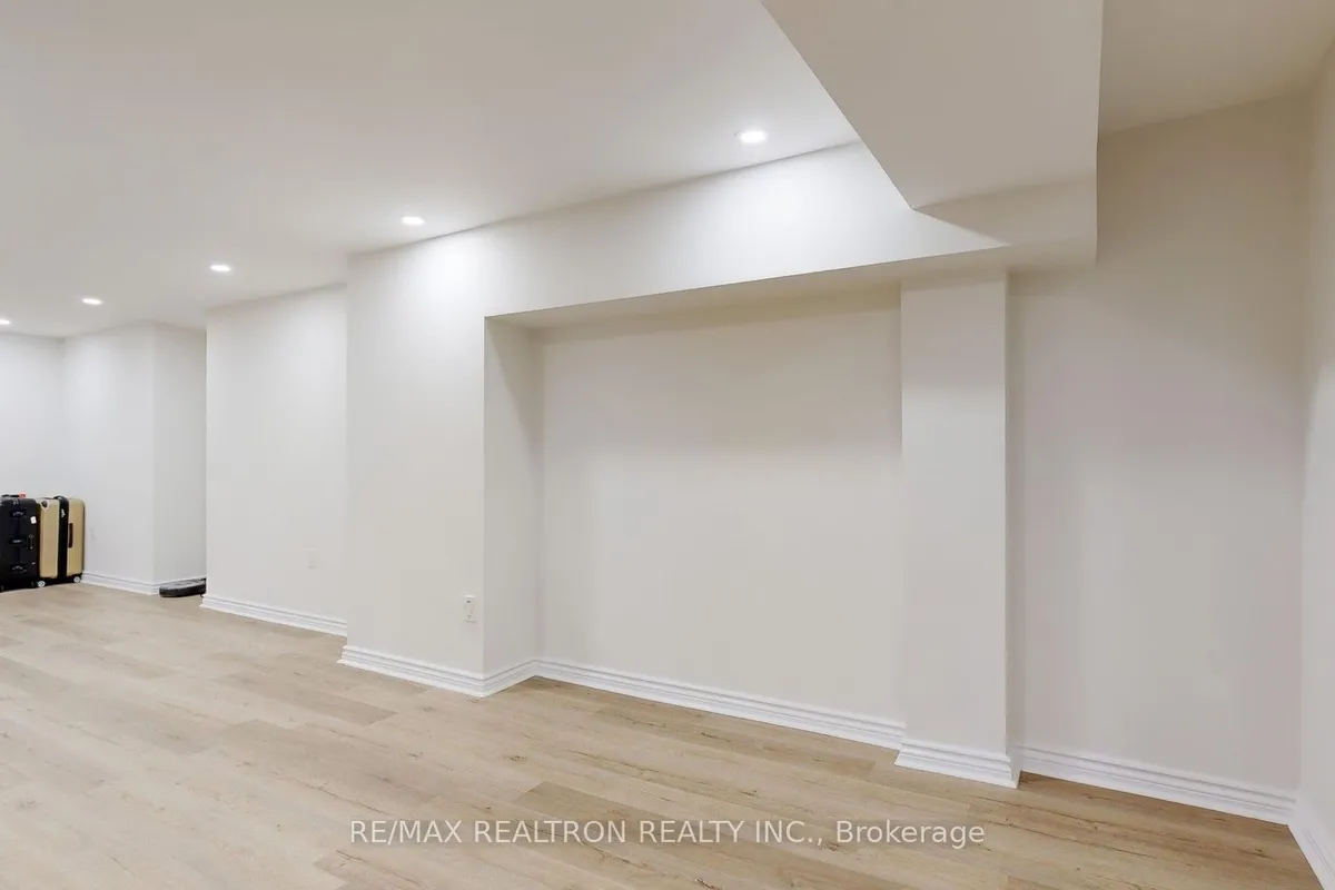 25 Greybeaver Trail, ON M1C 4P1