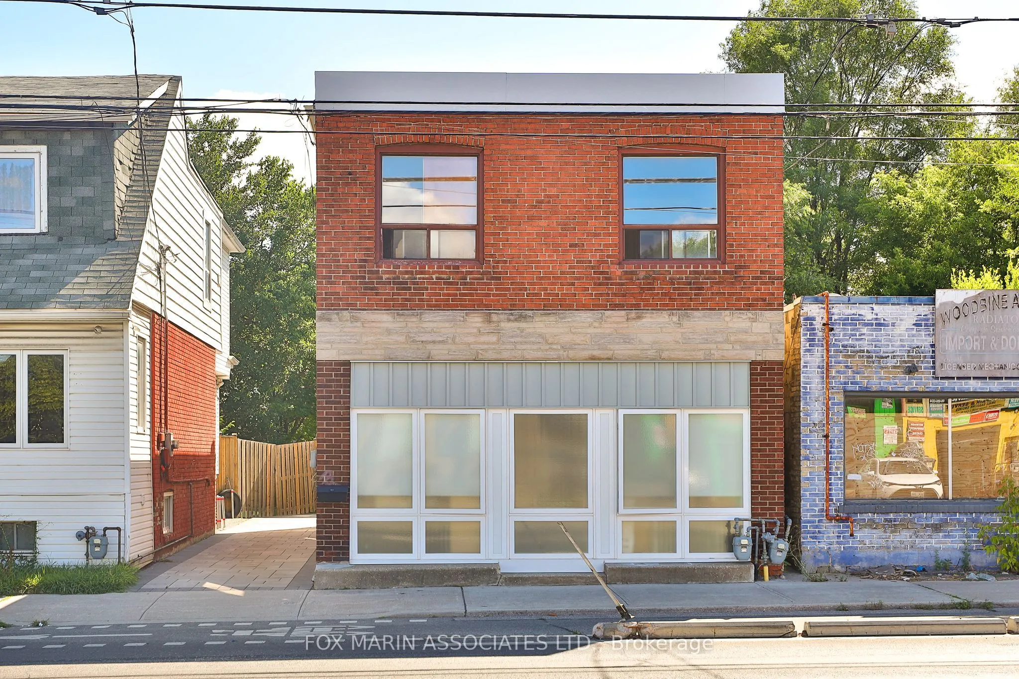 1215 Woodbine Avenue, ON M4C 4E1