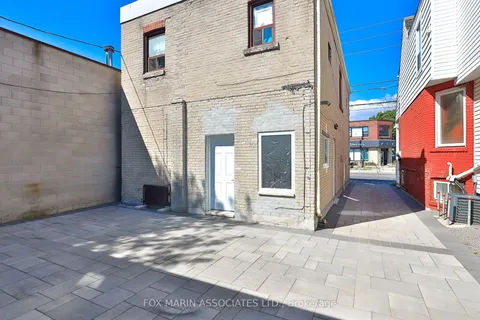 1215 Woodbine Avenue, ON M4C 4E1