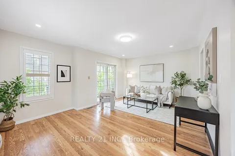 13 Ventura Lane, ON L1T 0C4