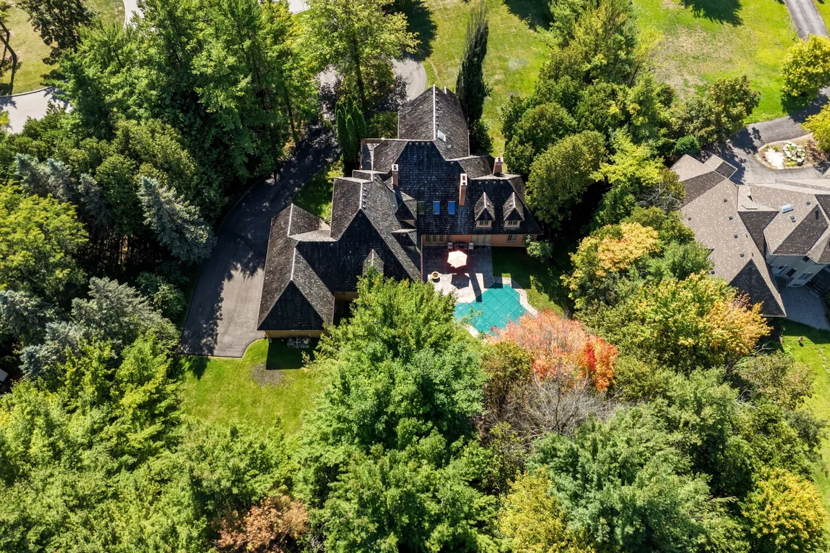 8 Bunhill Court, ON L1Z 1X5