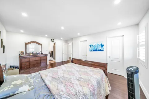 29 Skelton Crescent, ON L1Z 1R4