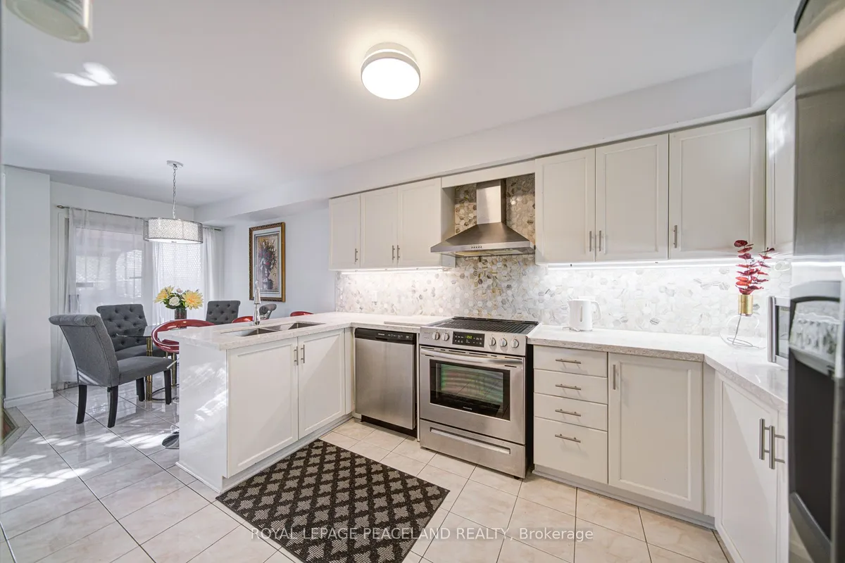 14 Oglevie Drive, ON L1R 2Y4