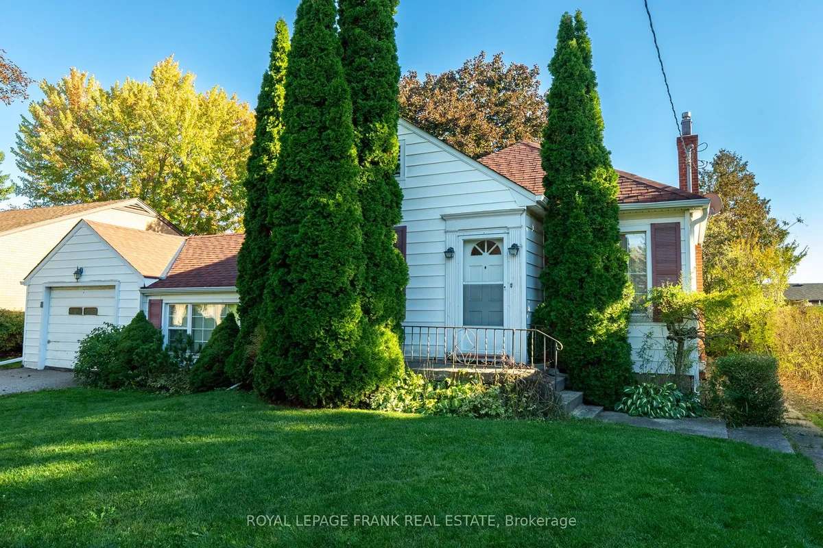 1033 King Street, ON L1H 1H4