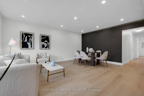 43 Howell Square, ON M1B 1C3