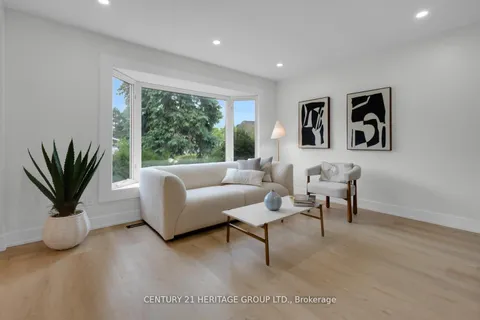 43 Howell Square, ON M1B 1C3