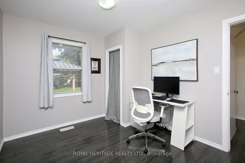 16 Burcher Road, ON L1S 2P7