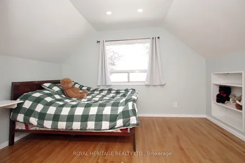 16 Burcher Road, ON L1S 2P7