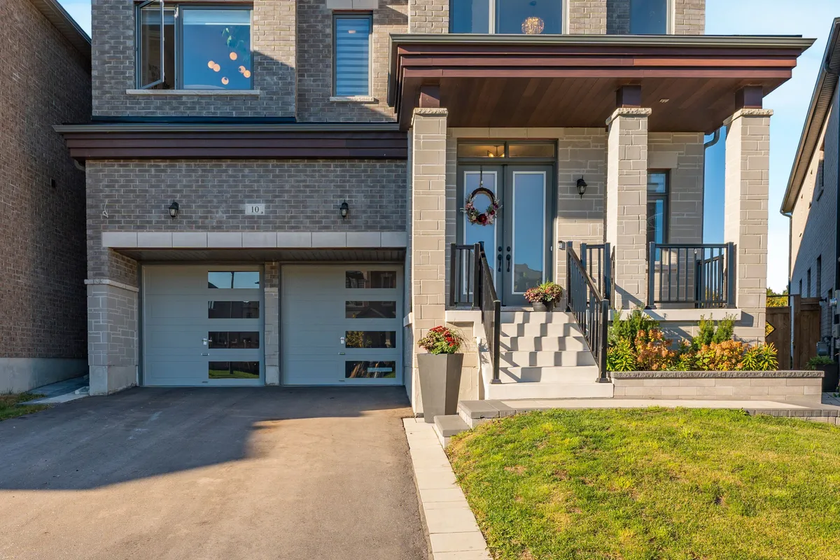 10 Priory Drive, ON L1P 0K9