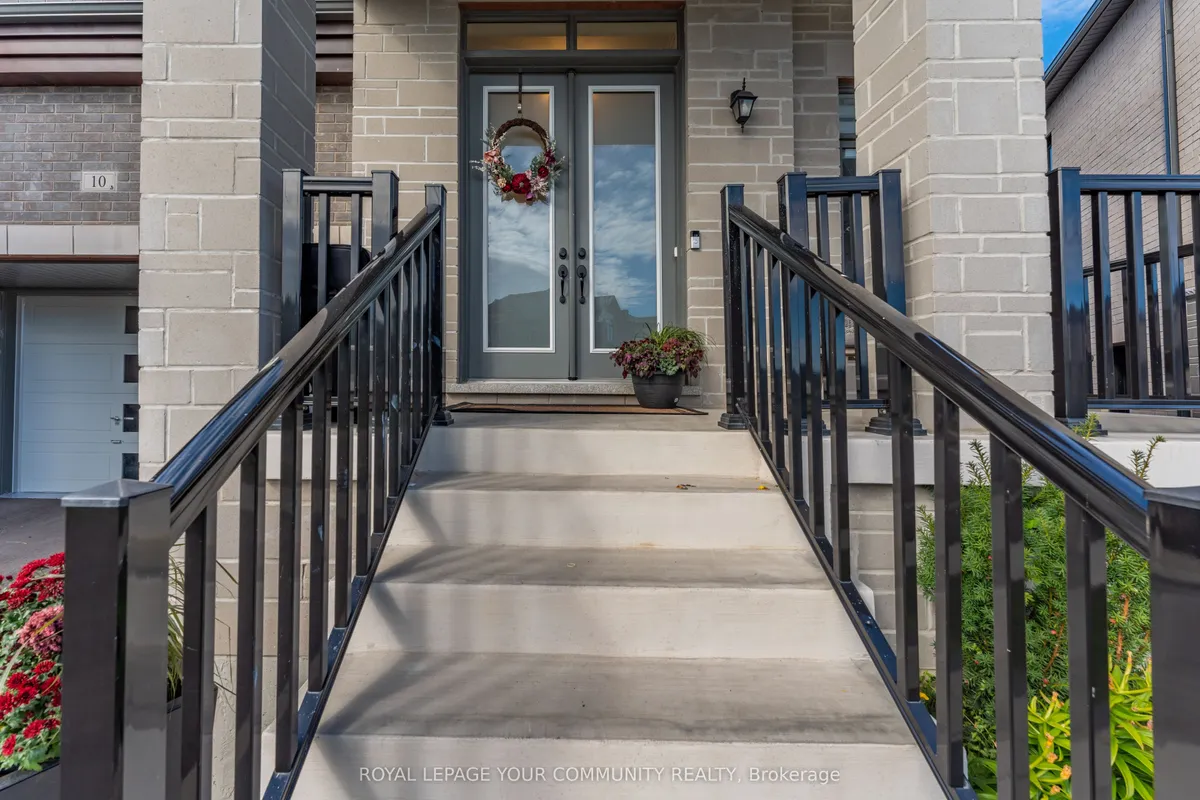 10 Priory Drive, ON L1P 0K9