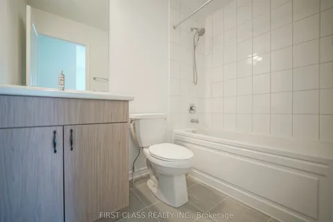 1475 mockingbird Square, ON L1X 0N8