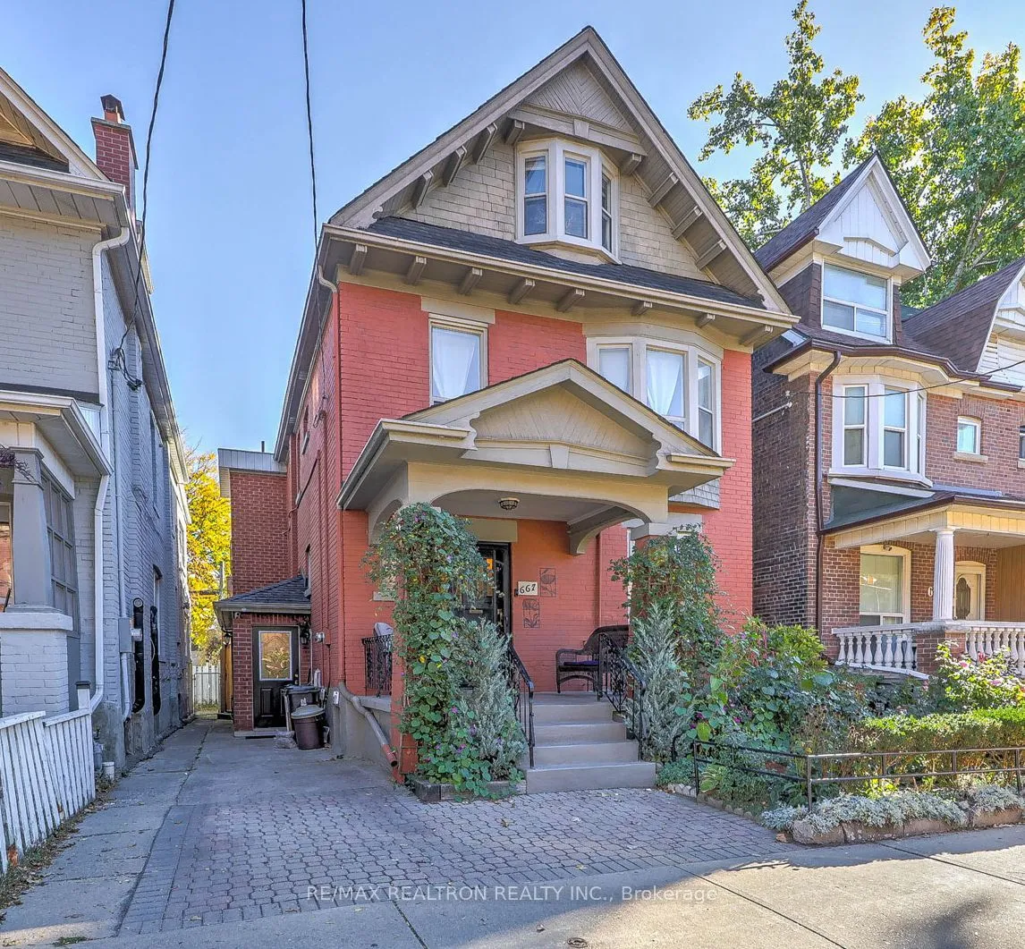 667 Pape Avenue, ON M4K 3S4