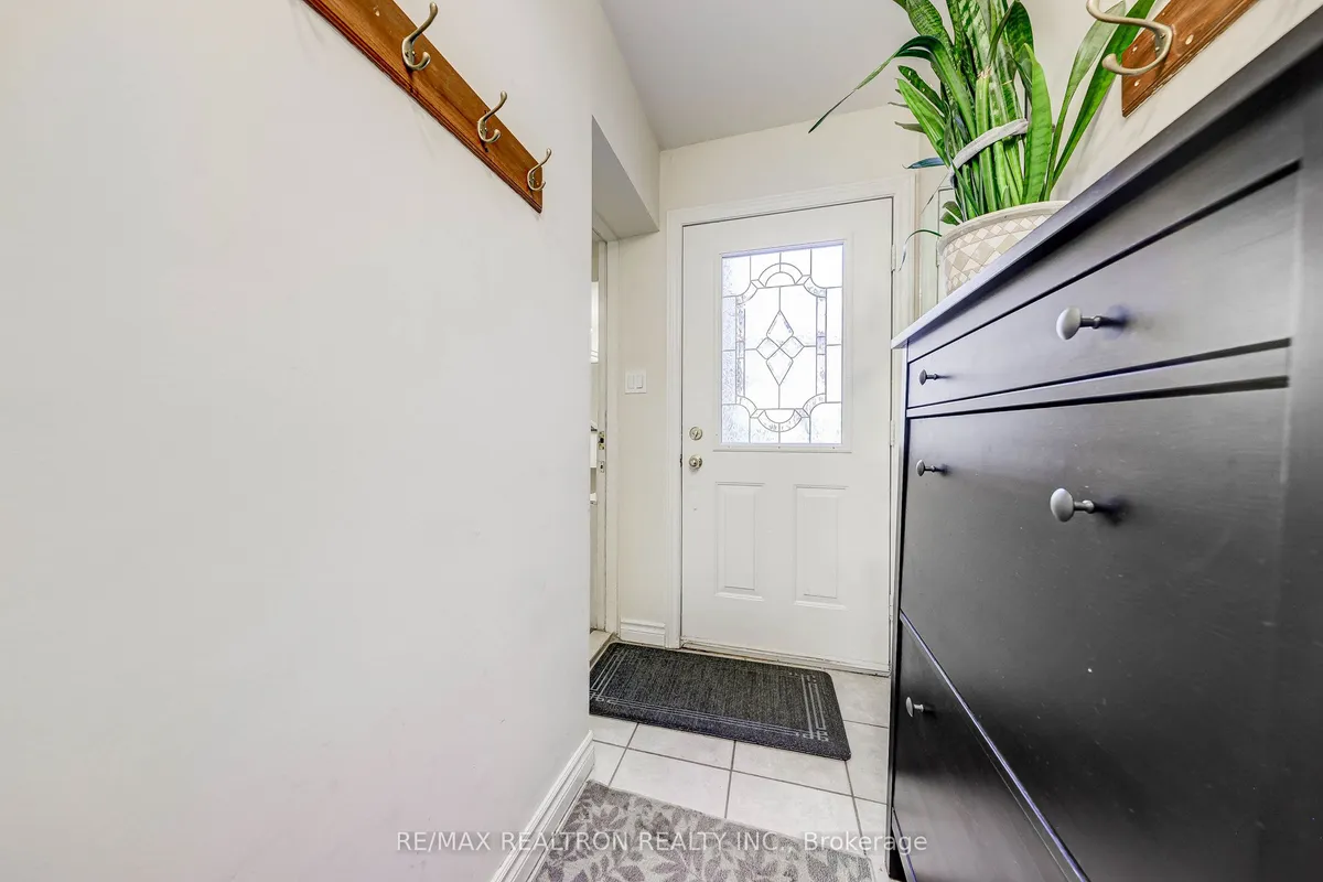 667 Pape Avenue, ON M4K 3S4