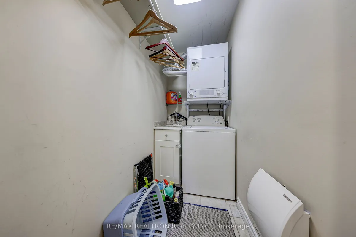 667 Pape Avenue, ON M4K 3S4