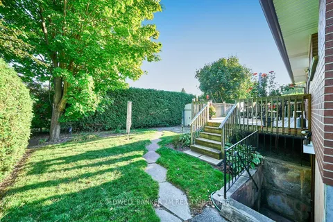 657 Balmoral Drive, ON L1J 3A6