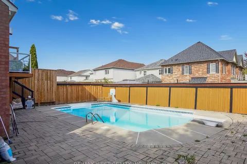 196 Millburn Drive, ON L1C 5M1