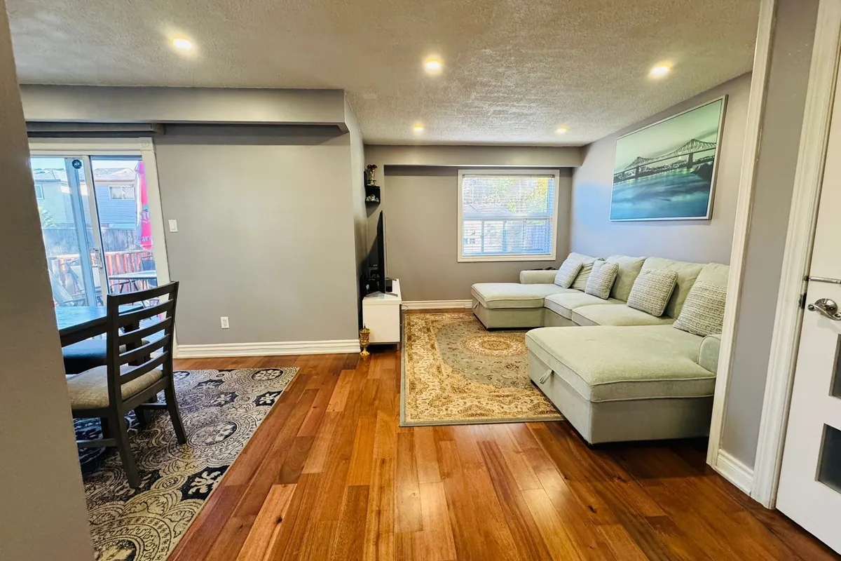 43 Mammoth Hall Trail, ON M1B 1P5