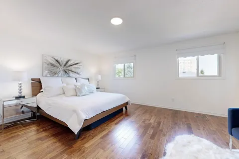 9 Cranston Manor Court, ON M1J 3M7