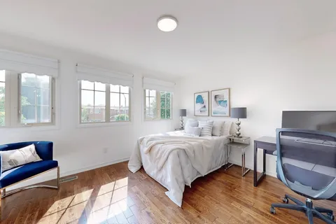 9 Cranston Manor Court, ON M1J 3M7