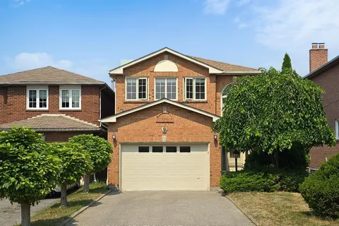9 Cranston Manor Court, ON M1J 3M7