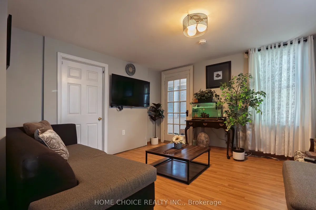 272 Taunton Road, ON L1G 3T5