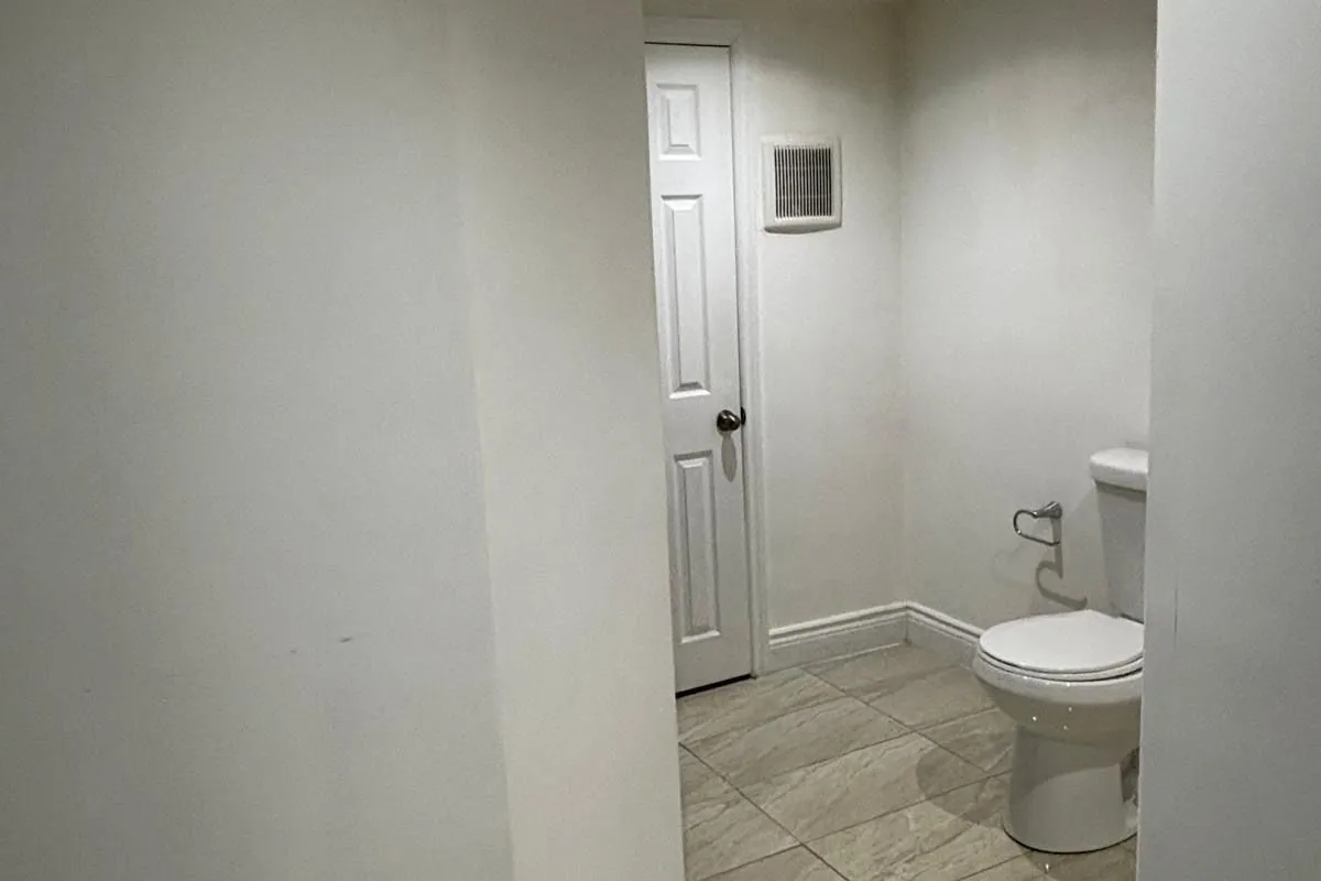 404 Glendale Avenue, ON L1J 3H8