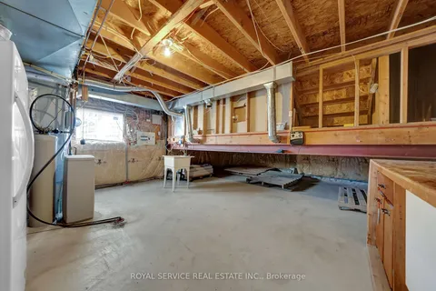 86 Carveth Crescent, ON L1B 1N4