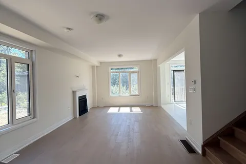 11 Dagenham Dr Drive, ON L1P 0E2