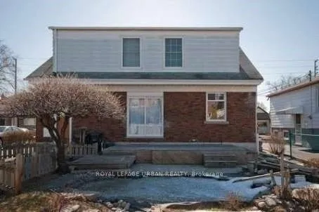 130 Yardley Avenue, ON M4B 2B2