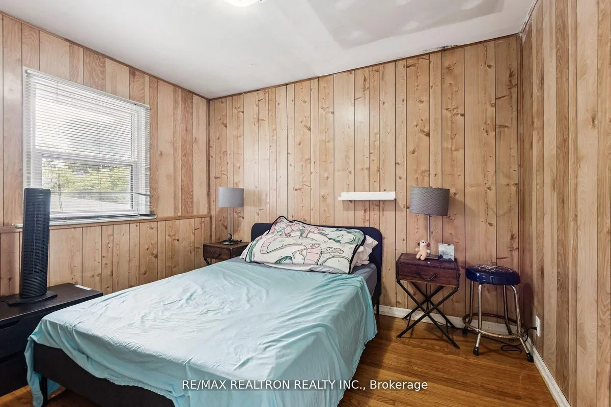 4423 Lawrence Avenue, ON M1E 2T6