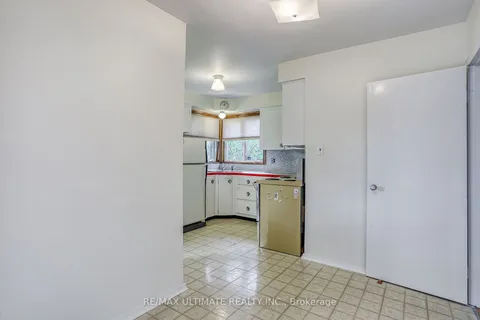 40 Treverton Drive, ON M1K 3S6