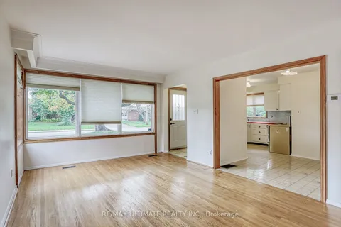 40 Treverton Drive, ON M1K 3S6