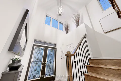 186 Bons Avenue, ON L1C 0H8