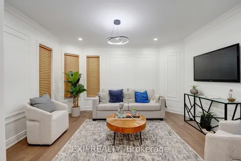 33 Hartrick Place, ON L1R 2C2