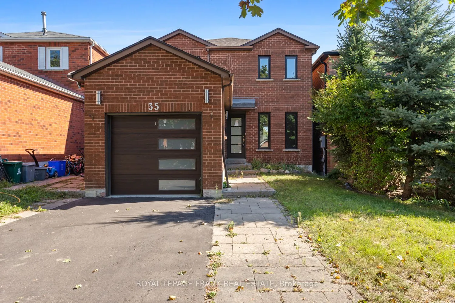 35 Fernbank Place, ON L1R 1T1