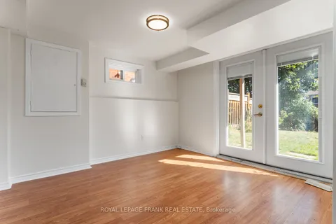 35 Fernbank Place, ON L1R 1T1