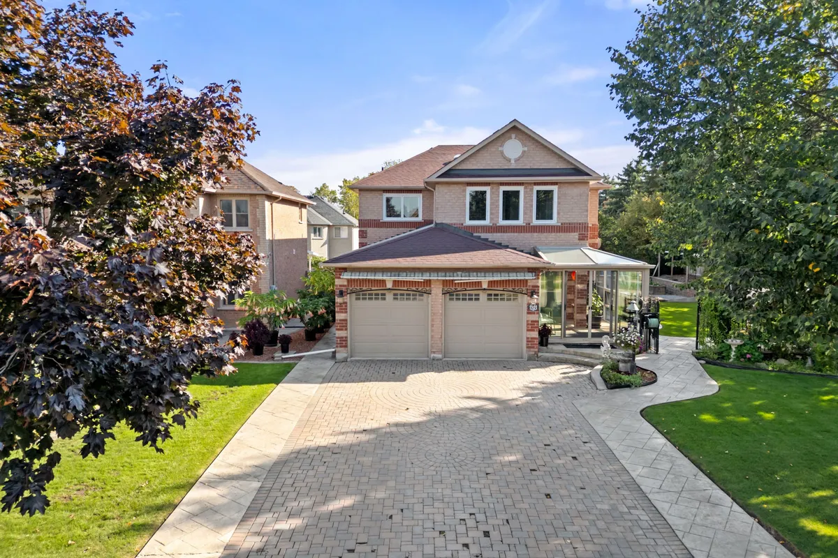 1101 Gossamer Drive, ON L1X 2T7