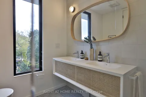 22 Duart Park Road, ON M4E 1J2