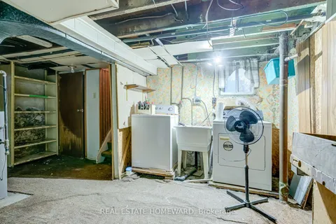 132 Hollis Avenue, ON M1N 2C8