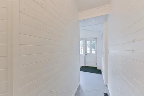 1138 Woodbine Avenue, ON M4C 4C8