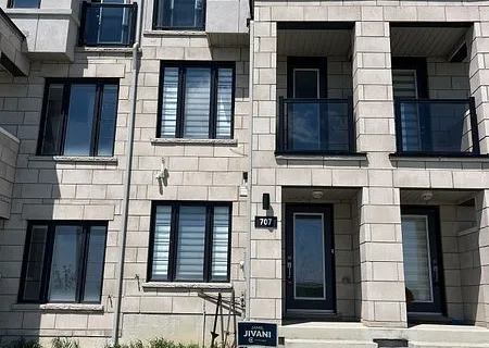 707 Port Darlington Road, ON L1C 3K3